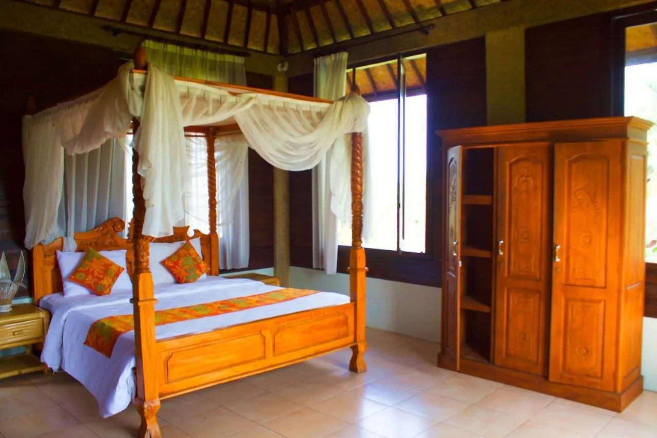 Kishi-Kishi Hotel Ubud 4*,
