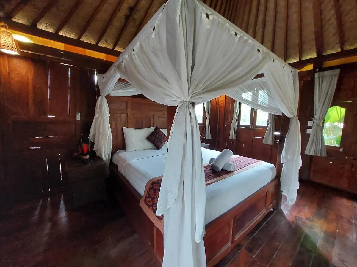 Hotel Kishi-Kishi Ubud 4*,